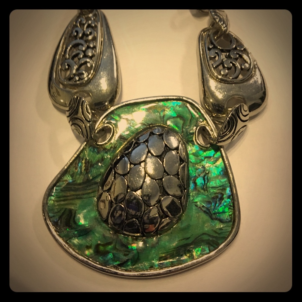 Necklace & Earring set
